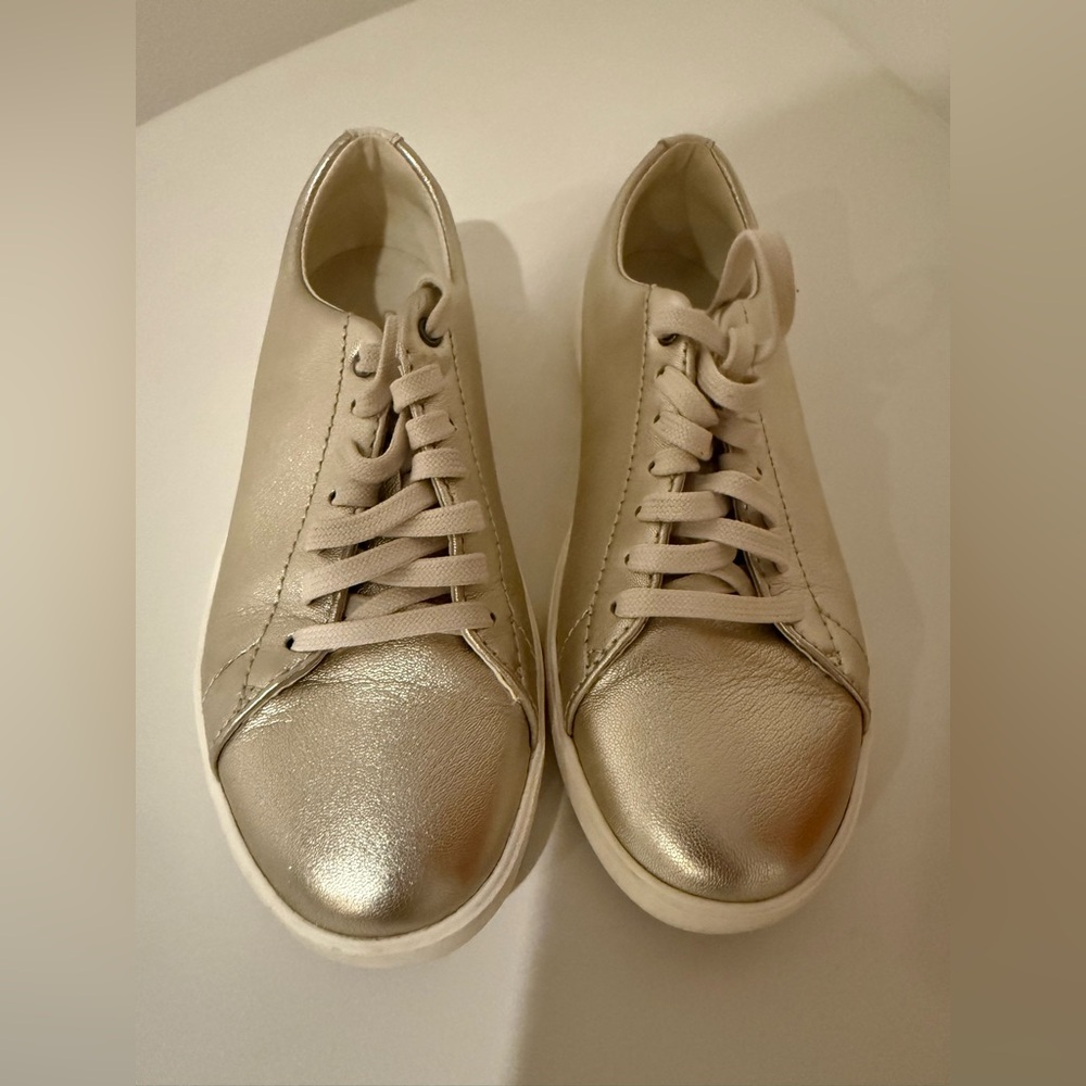 Women's Cream Sneakers